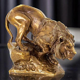 Бронзовая композиция «Лев на скале»